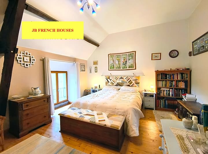 3 bed stone house for sale near Lesbois