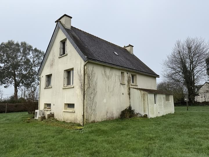 4 bed house for sale near Treve