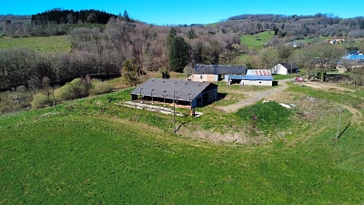 Stone barn to renovate near Affieux