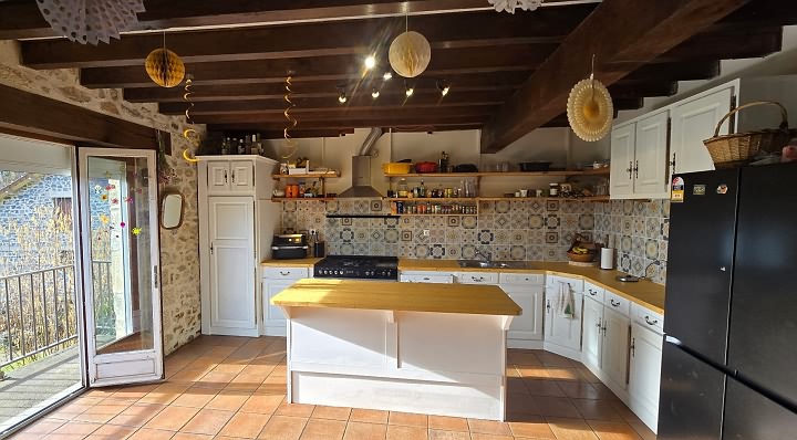 3 bed stone house for sale near Bujaleuf