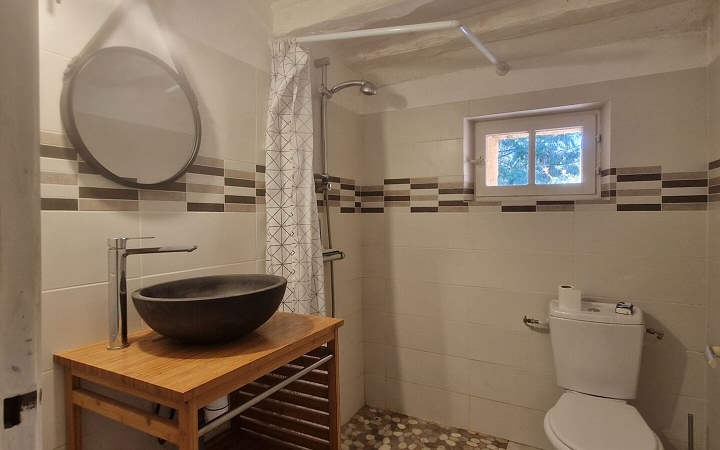 2 bed stone house for sale near Dordogne and Lot