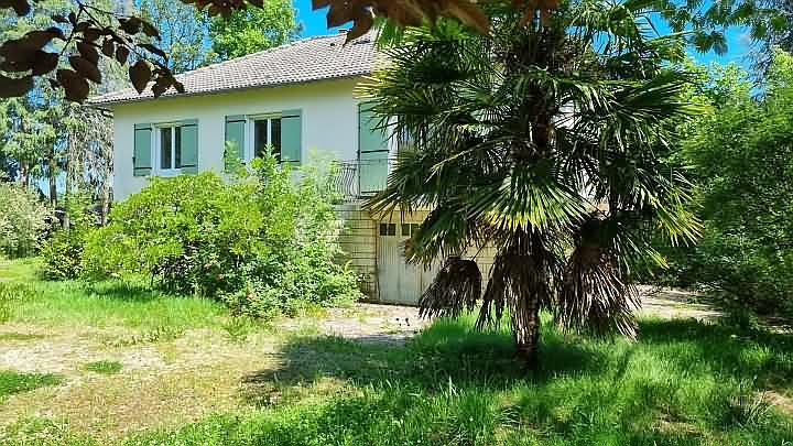 5 bed stone house for sale near Goulat