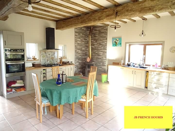 3 bed stone house for sale near Jarry