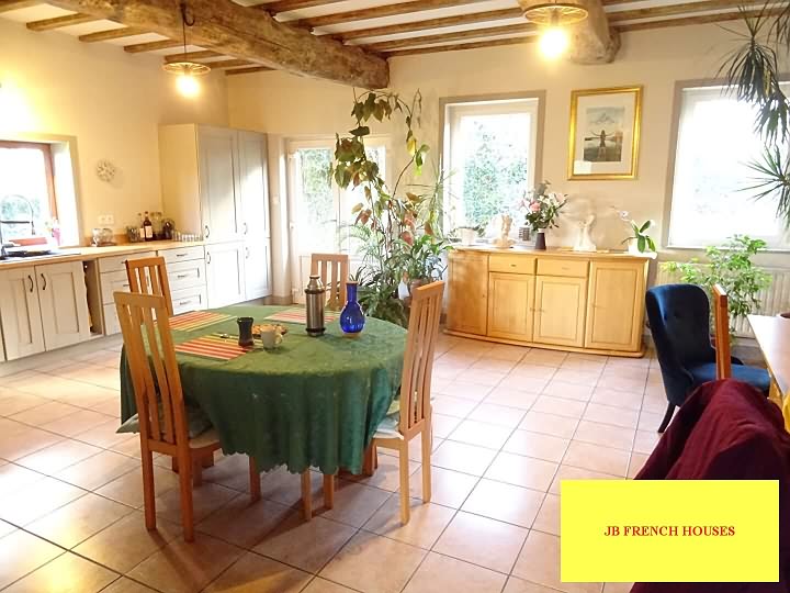 3 bed stone house for sale near Jarry