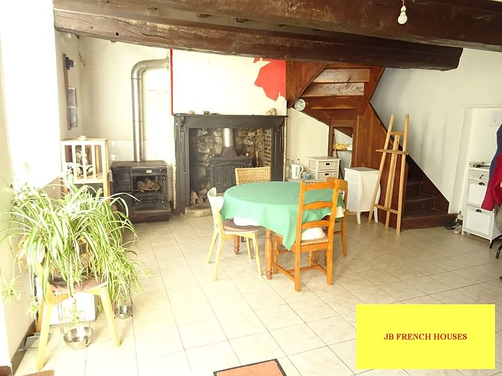 3 bed stone house for sale near Jarry
