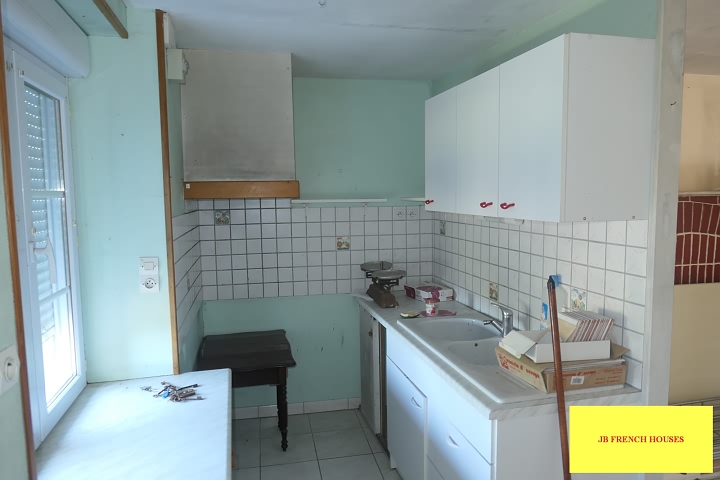 4 bed stone house for sale near Vengeons
