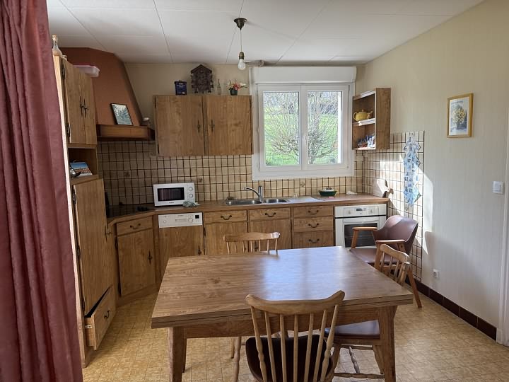 4 bed stone house for sale near Treve