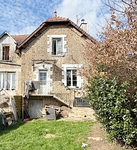 2 bed stone house for sale near Lesbois
