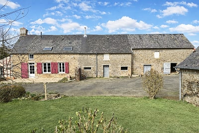 4 bed stone house for sale near Lesbois