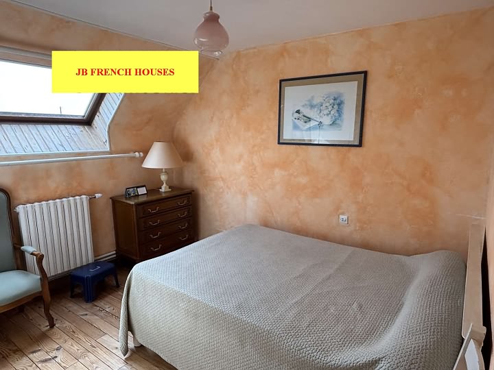 4 bed stone house for sale near Lesbois