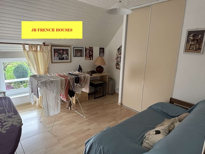 4 bed stone house for sale near Lesbois