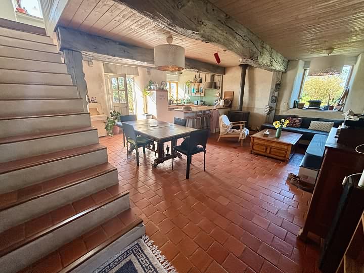 4 bed stone house for sale near Le Tanu