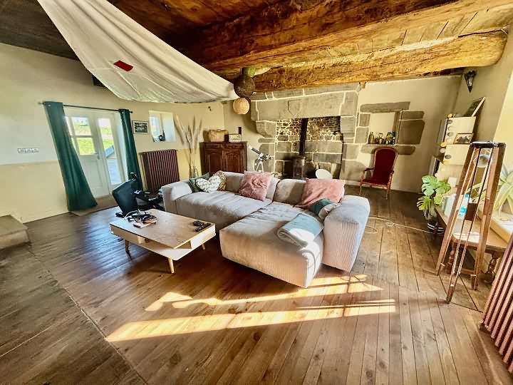 4 bed stone house for sale near Le Tanu