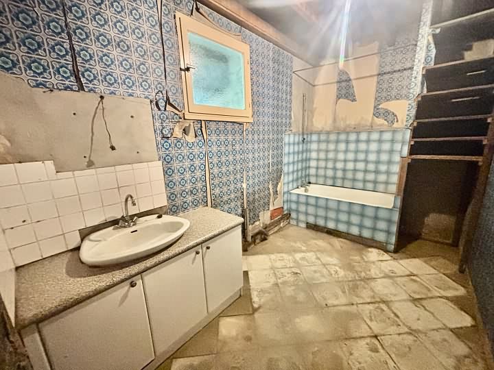 2 bed stone house for sale near Le Tanu