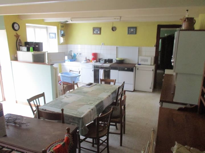 2 bed stone house for sale near Keraden
