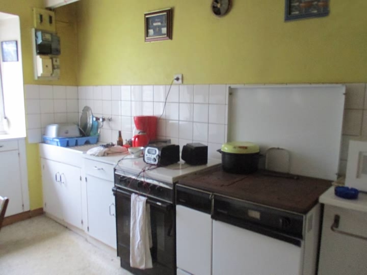 2 bed stone house for sale near Keraden