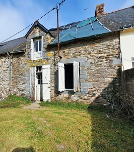 Stone house to renovate near Loutehel