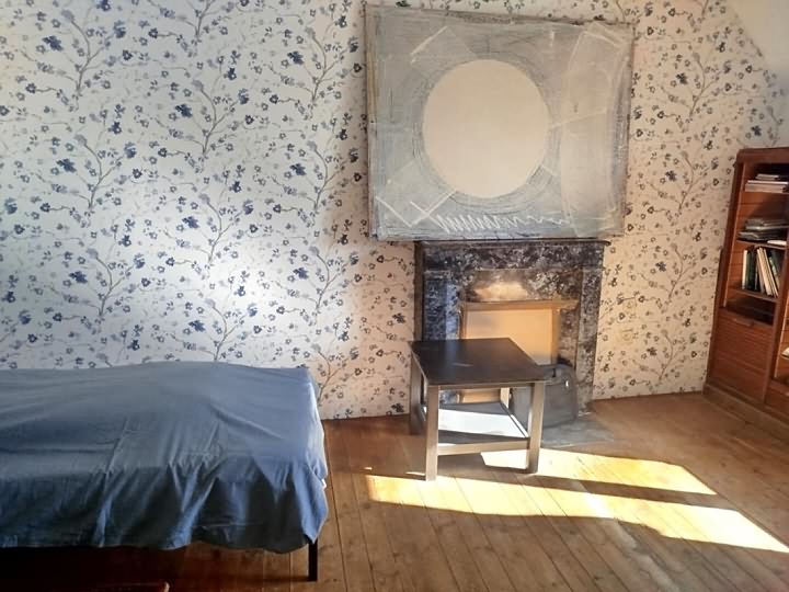 Maison en pierre de 2 chambres à vendre près de Le Sourn