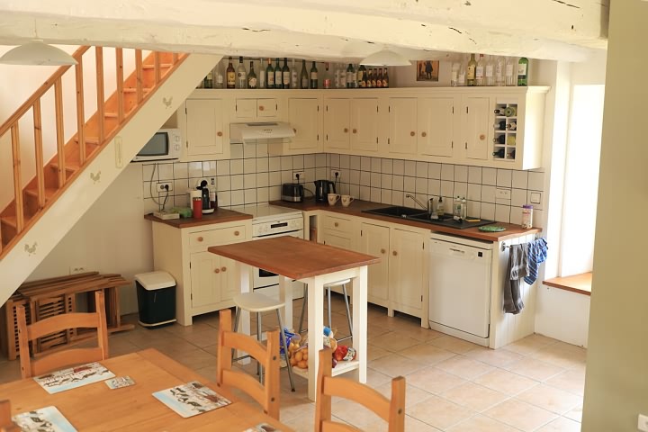 2 bed stone house for sale near Suaux
