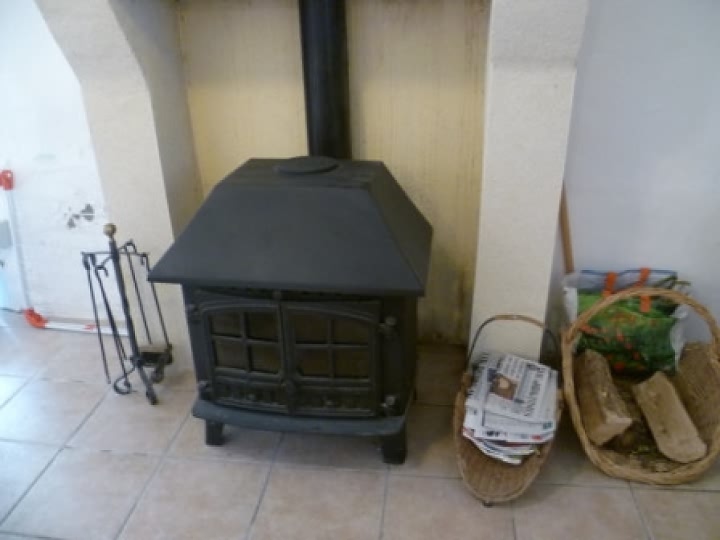 2 bed stone house for sale near Suaux