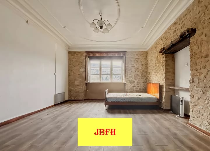 4 bed stone house for sale near Bujalenas