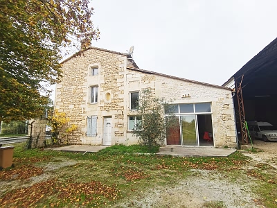 3 bed stone farmhouse for sale near Suaux