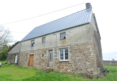 Stone house to renovate near Mantilly