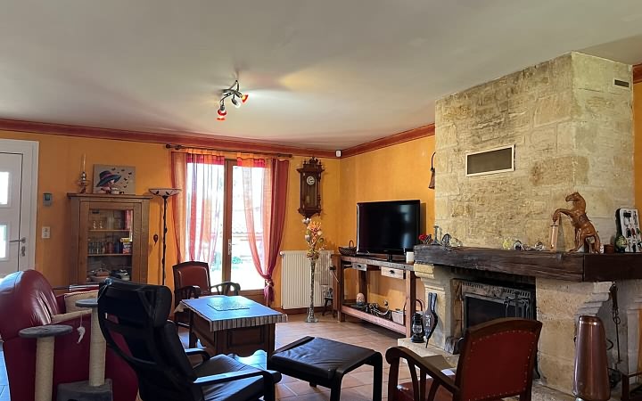 3 bed stone house for sale near Ajat