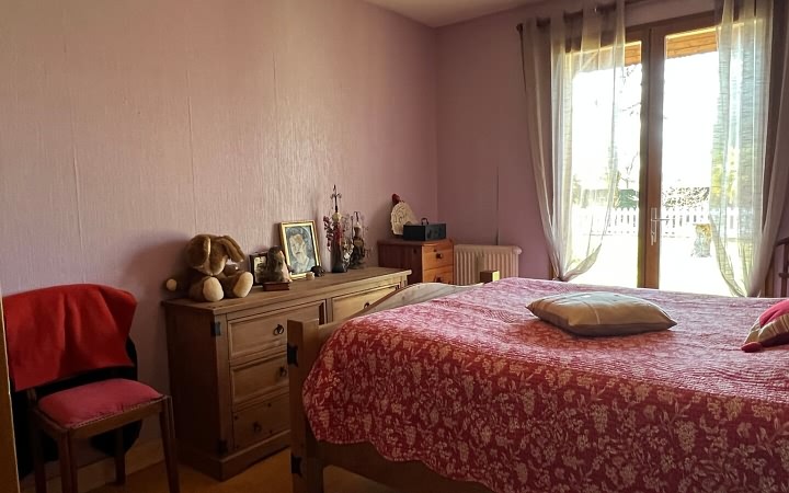 3 bed stone house for sale near Ajat