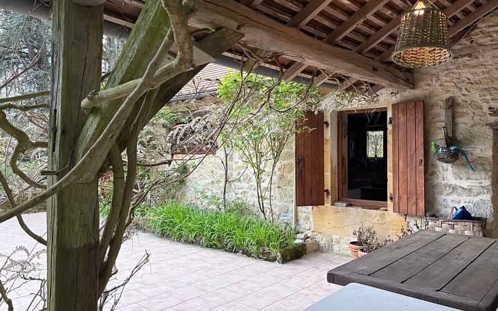 5 bed stone house for sale near Aubas