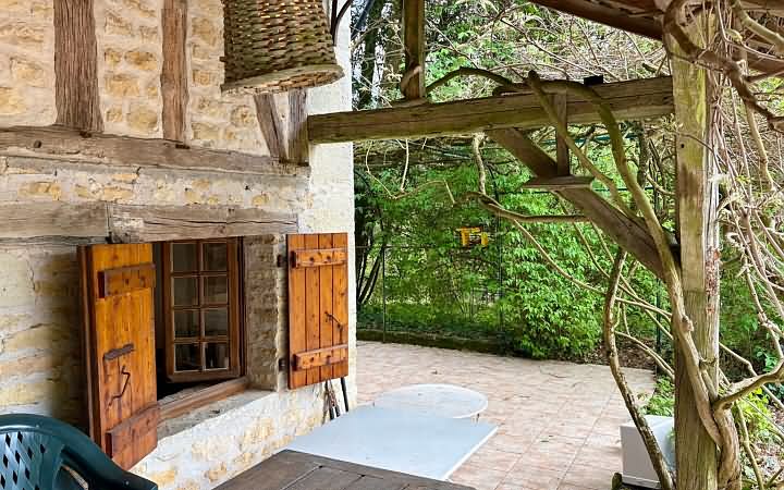 5 bed stone house for sale near Aubas