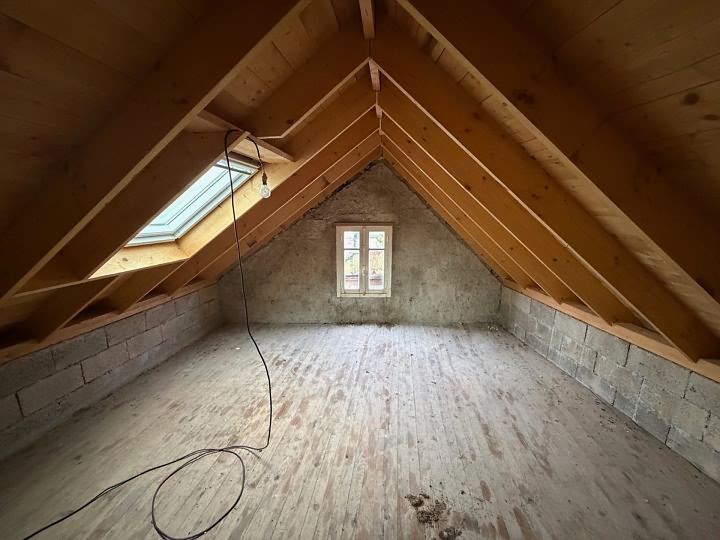 Stone cottage to renovate near Kergloff