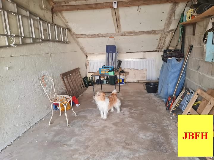 2 bed house for sale near Banvou