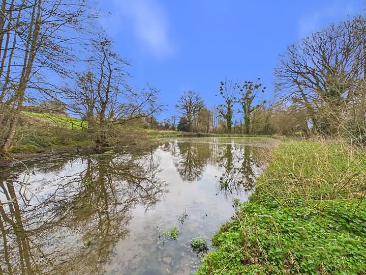 House for sale near Nécy