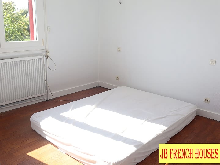 3 bed house for sale near Vengeons
