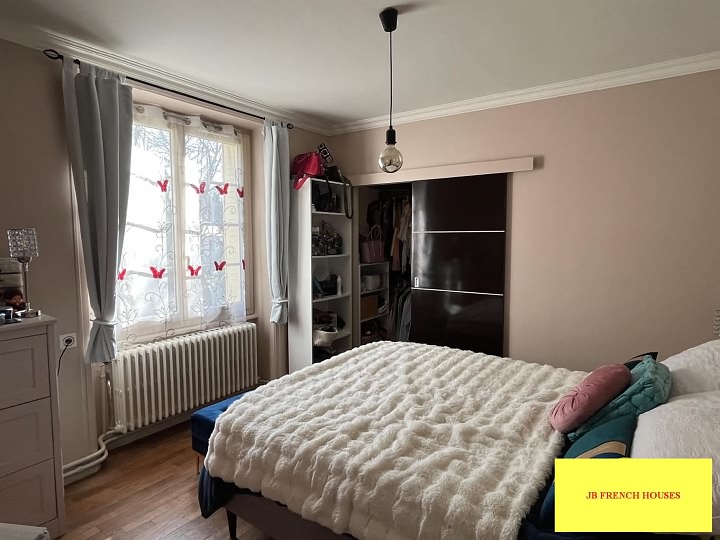 5 bed stone house for sale near Affieux
