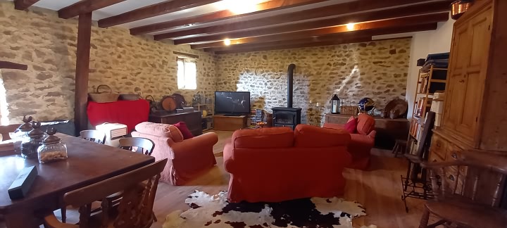 3 bed stone house for sale near Grand Bueix