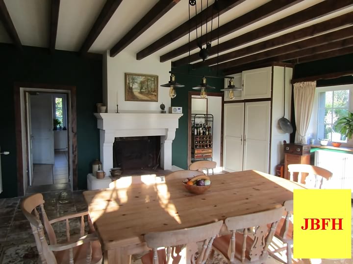 7 bed stone house for sale near Ardilleux