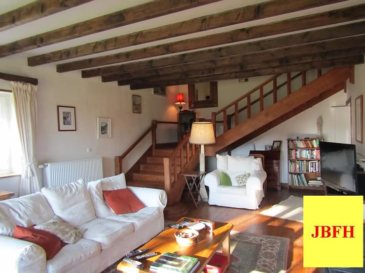 7 bed stone house for sale near Ardilleux