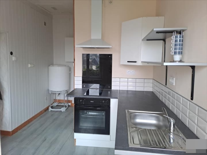 3 bed stone house for sale near Keraden