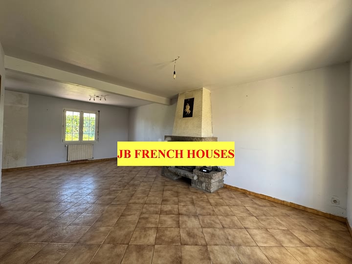 3 bed stone house for sale near Keraden