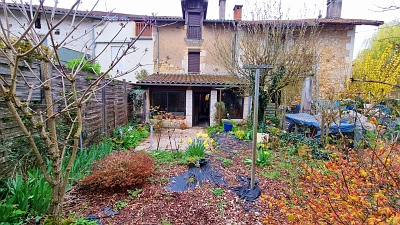 4 bed stone house for sale near Goulat