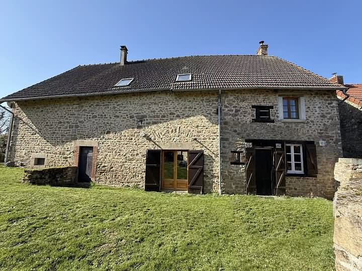 4 bed stone house for sale near Glénic