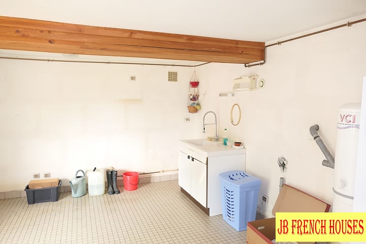 4 bed stone house for sale near Vengeons