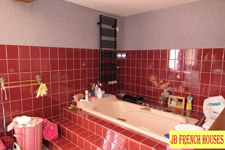 4 bed stone house for sale near Vengeons