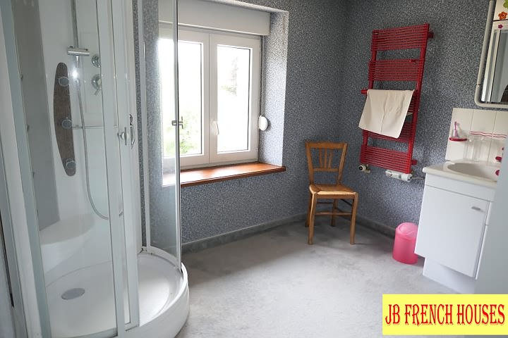 4 bed stone house for sale near Vengeons