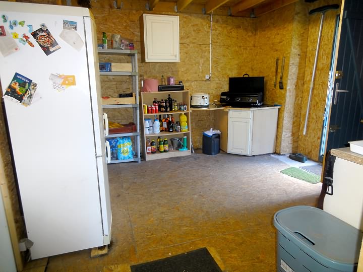 2 bed stone house for sale near Bever