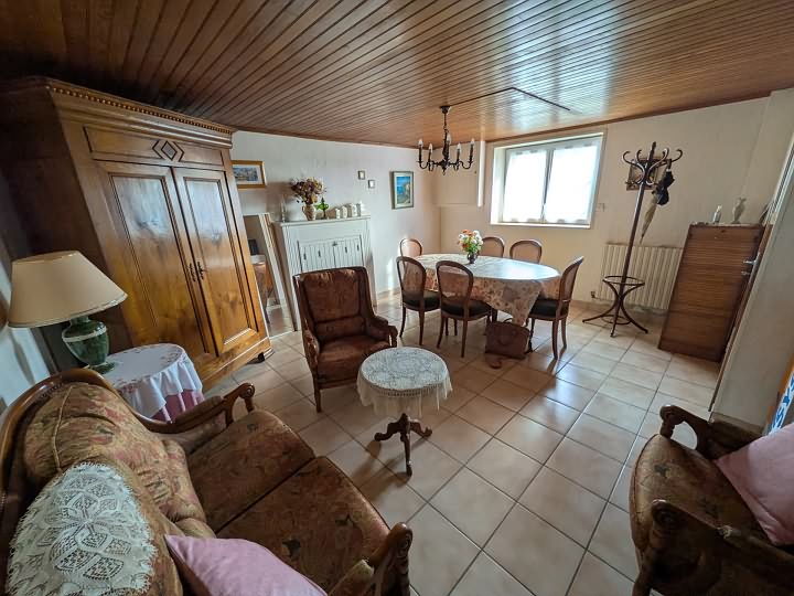 2 bed stone longère for sale near BRITTANY CENTRE and BRITTANY CENTRE WEST