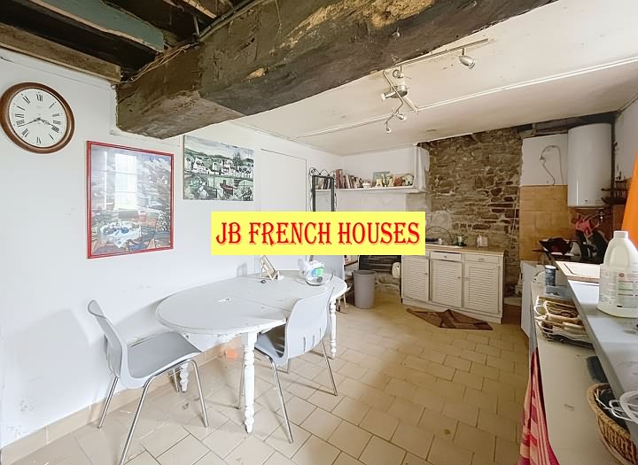 4 bed stone house for sale near Colomel