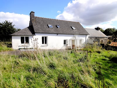 3 bed stone house for sale near Keraden